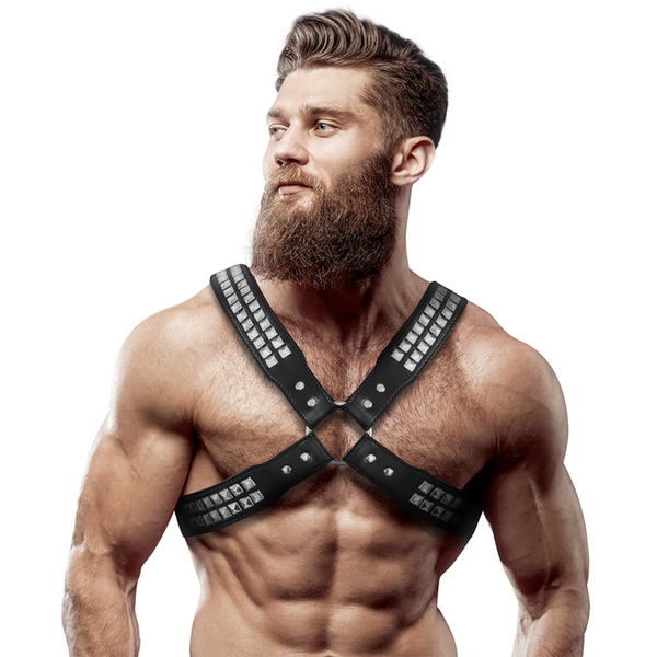 FETISH SUBMISSIVE ATTITUDE - Brystkrysset Harness i Økoskinn med Nagler for Menn